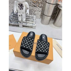 Louis Vuitton Slippers